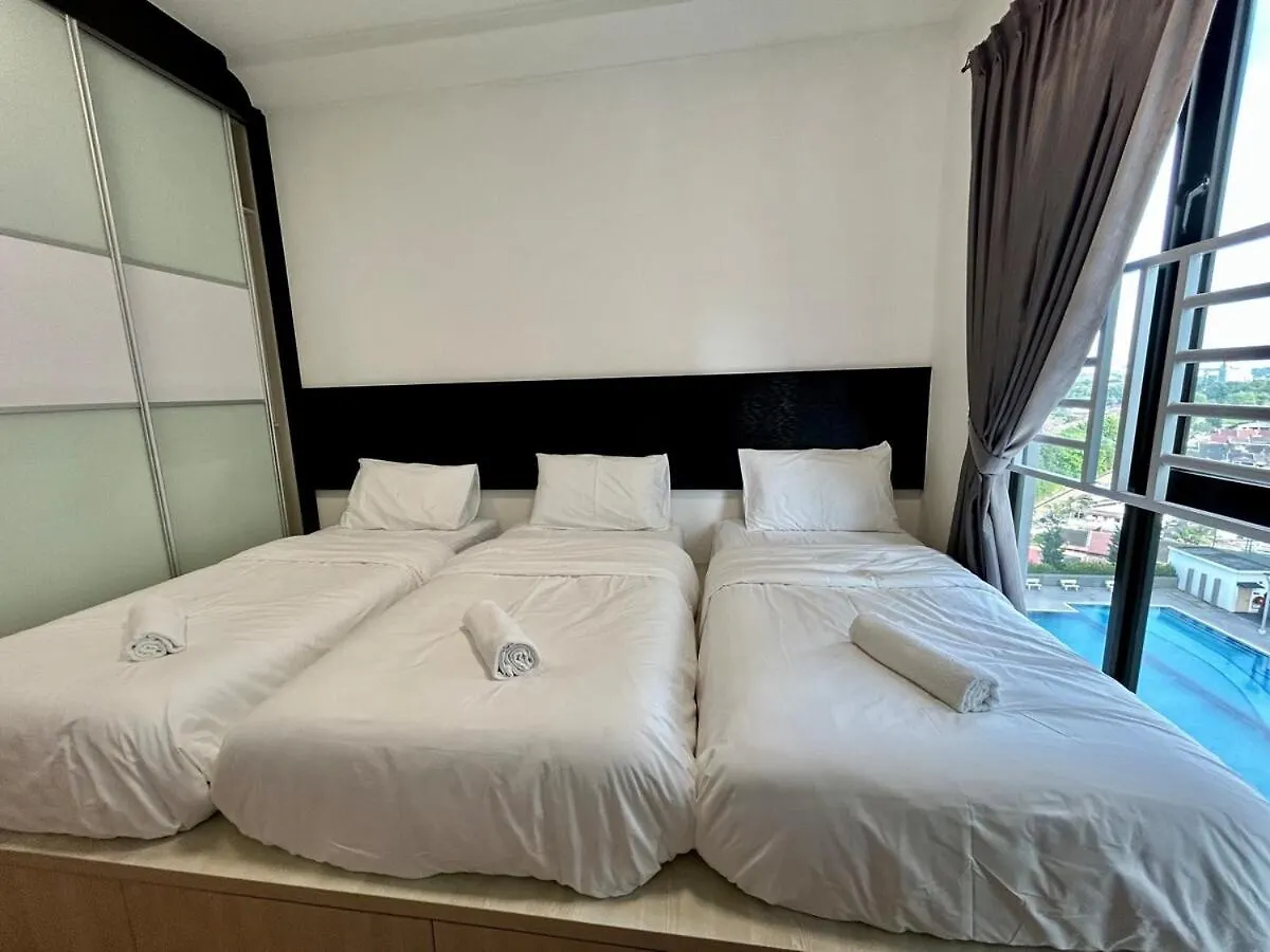 1208Paradigm Mall Family Cozy Up To 11Pax Johor Bahru